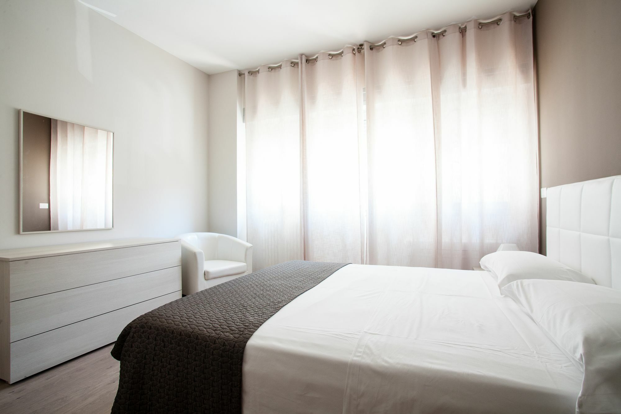 Astoria Suite Apartments Болонья Екстер'єр фото